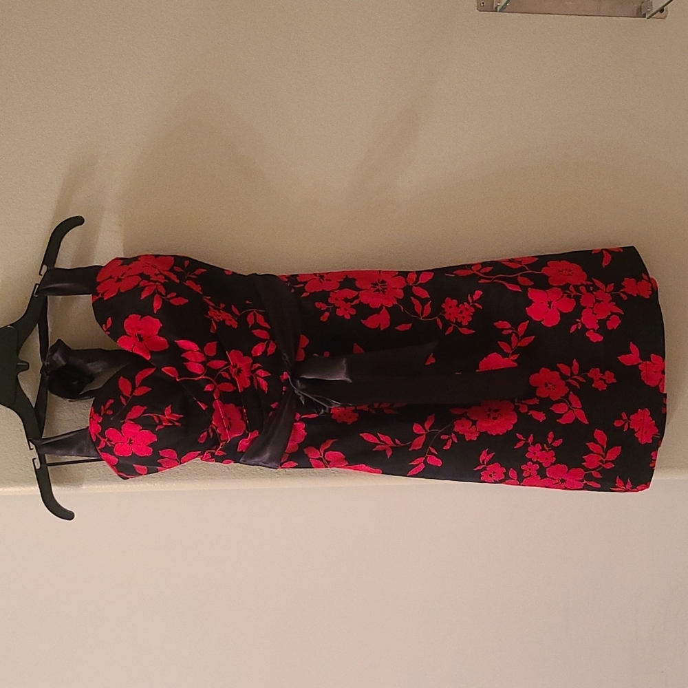 Vintage style wiggle dress